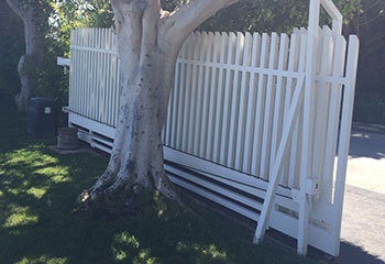 Wooden Gate Repair - Hackberry